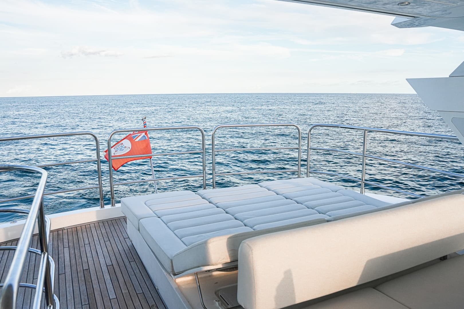 2019 Sunseeker 76 YACHT