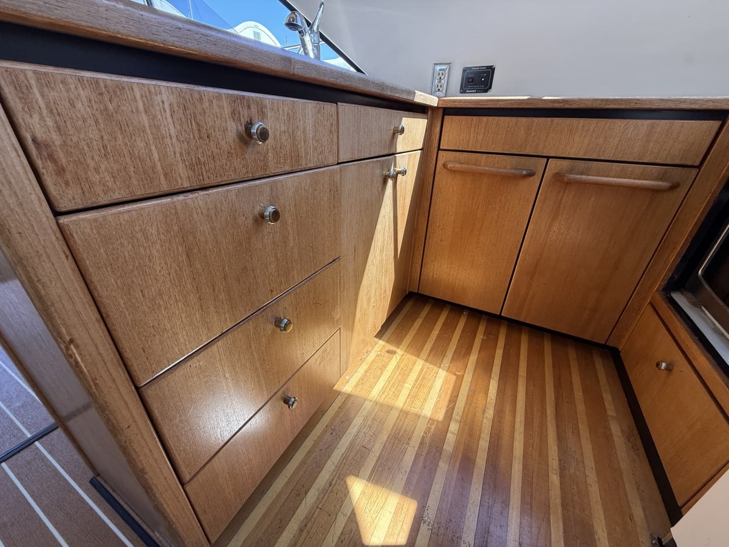 1998 Bayliner 3788