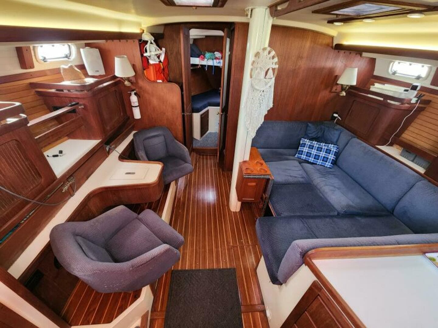 1990 Catalina Morgan Classic 41