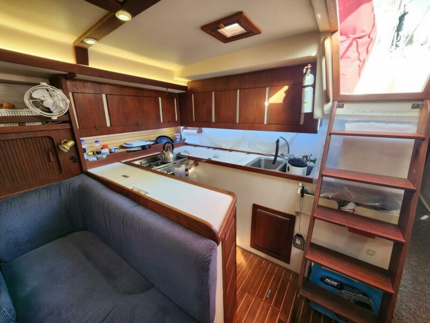 1990 Catalina Morgan Classic 41