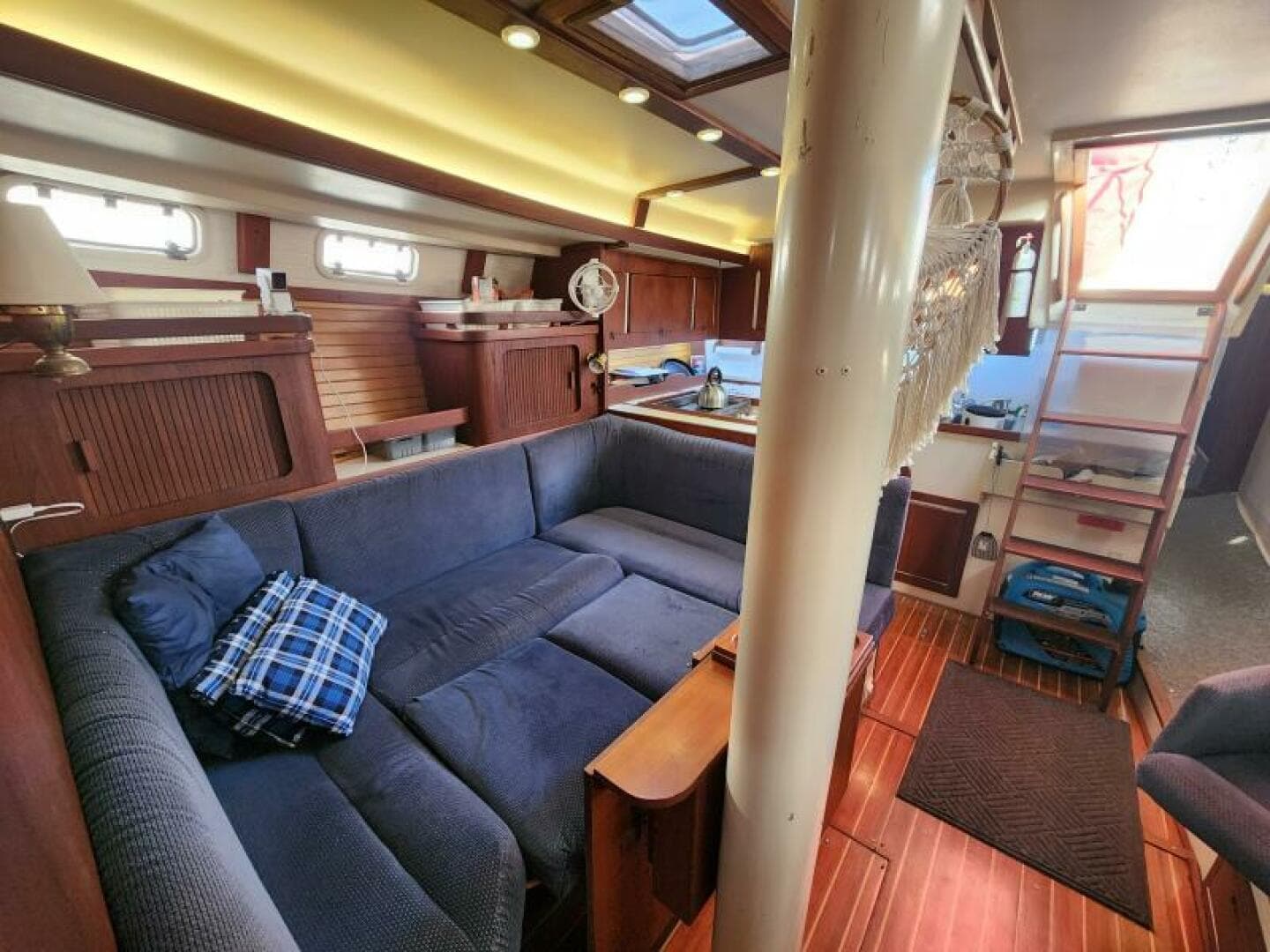 1990 Catalina Morgan Classic 41