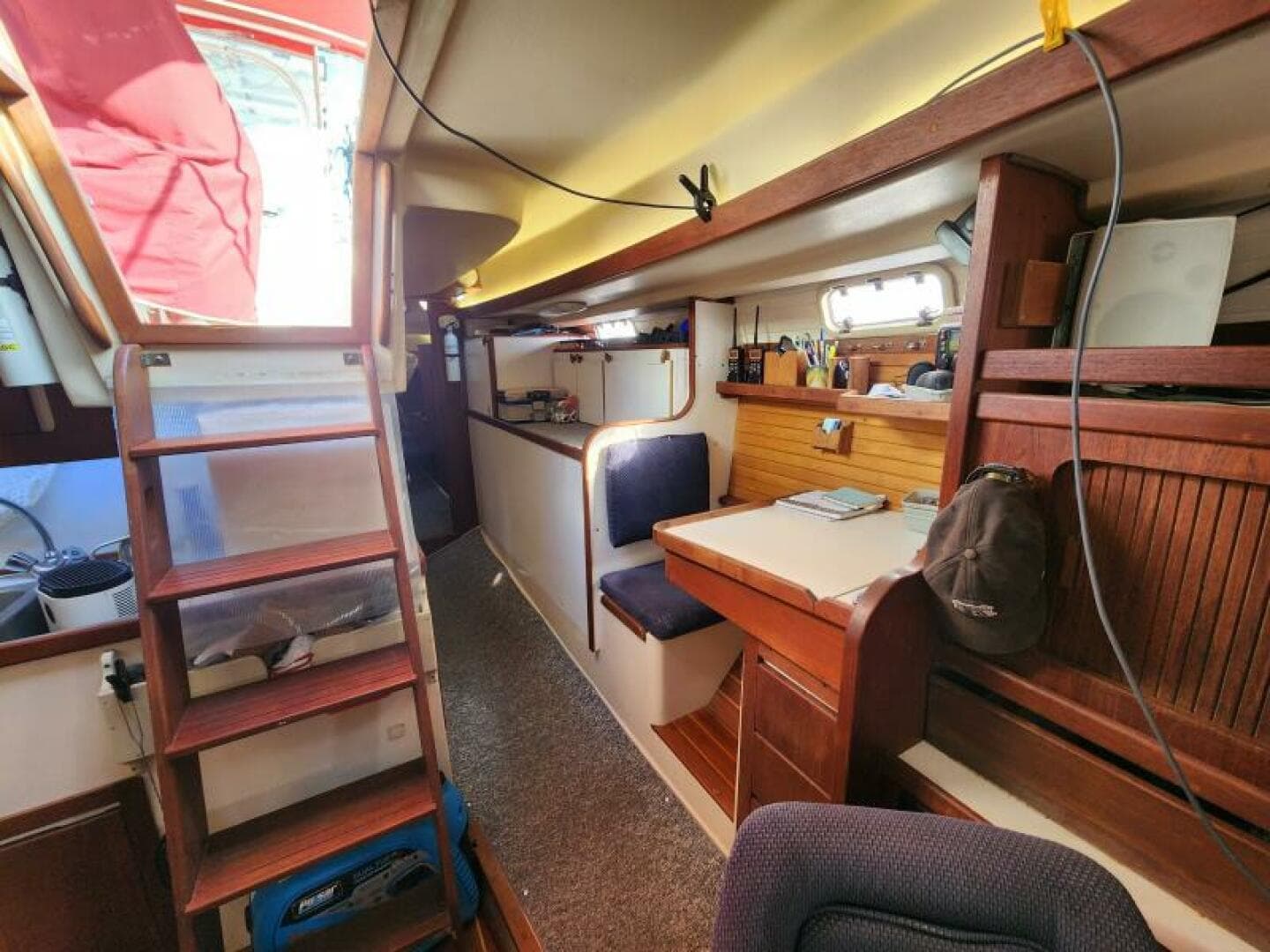 1990 Catalina Morgan Classic 41