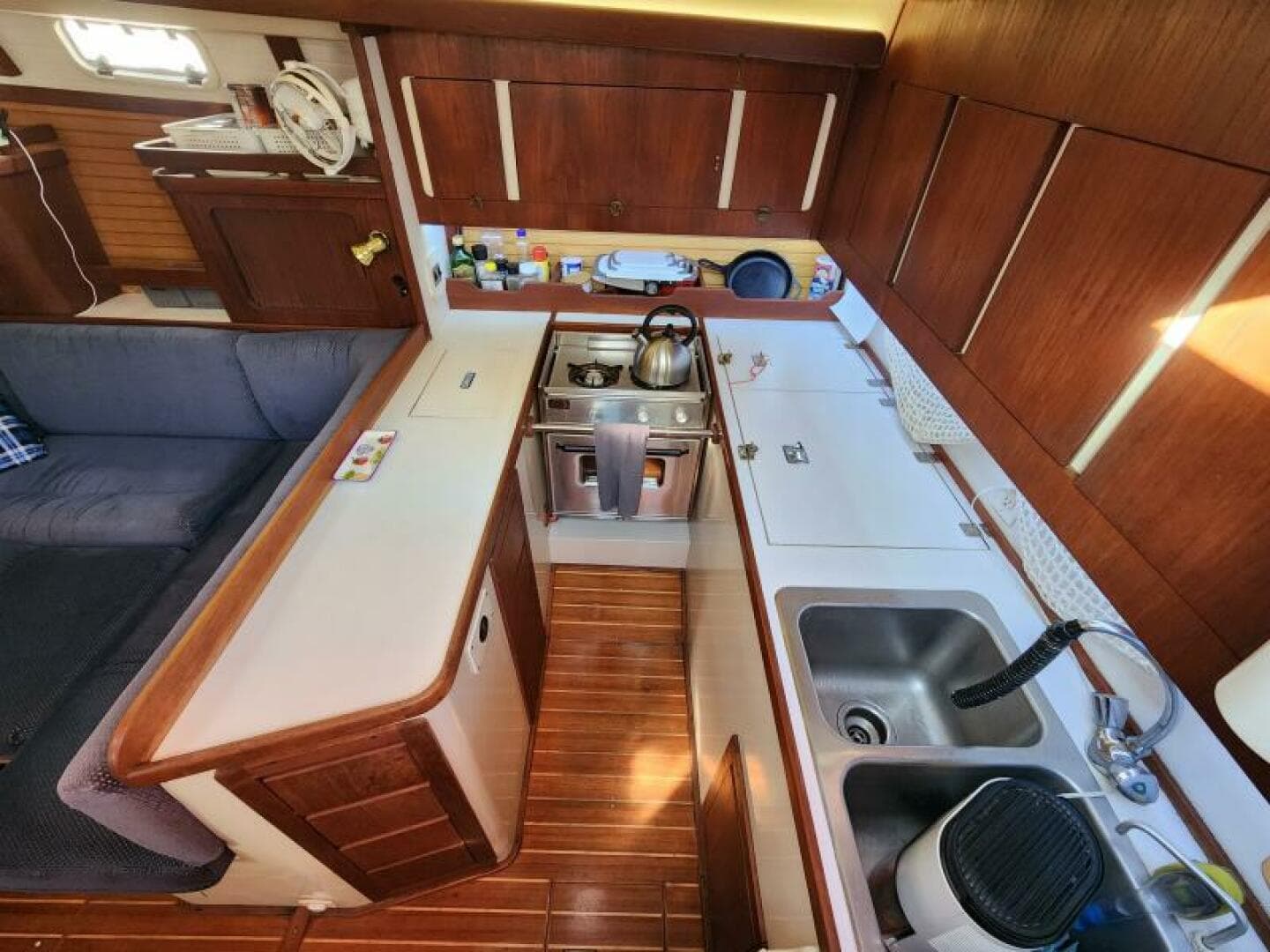 1990 Catalina Morgan Classic 41