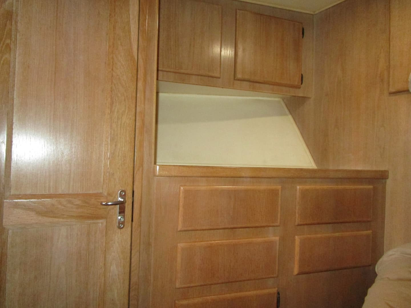 Forward Cabin To Port