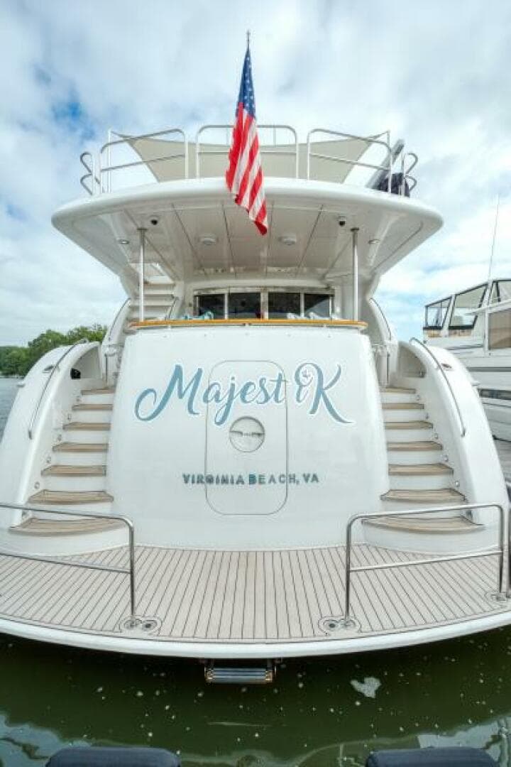 2007 Hatteras 80 Enclosed Bridge