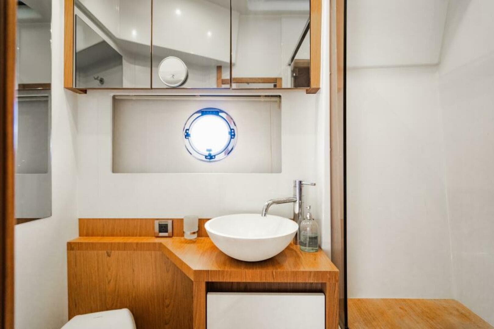 2016 Beneteau Gran Turismo 49