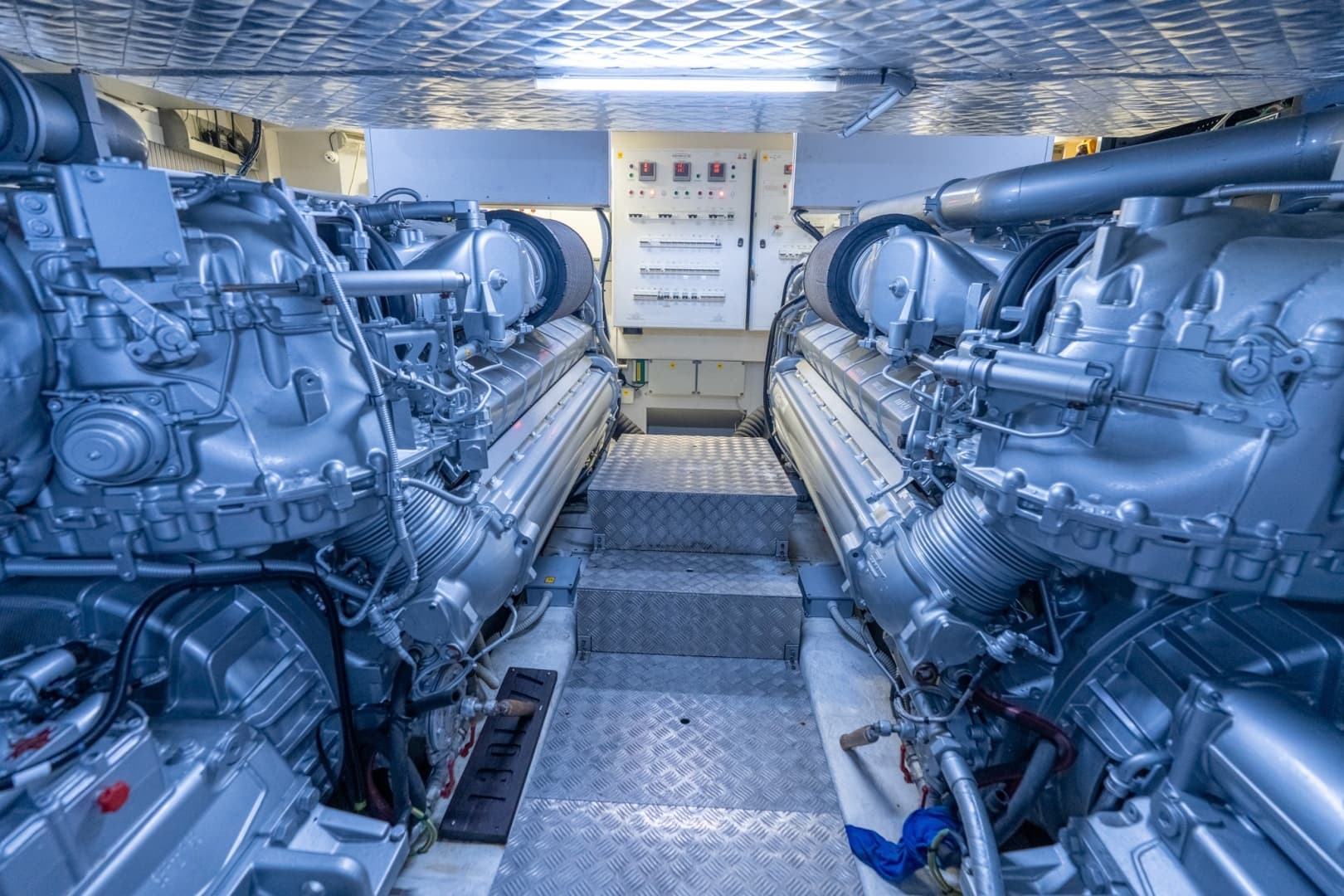 2020 Pershing 8X
