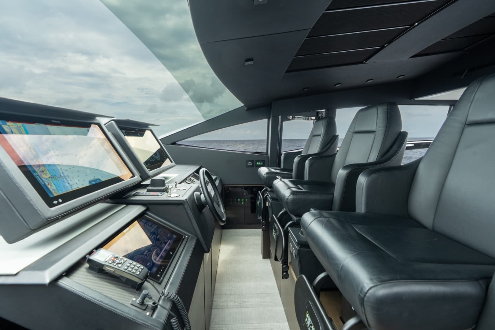 2020 Pershing 8X
