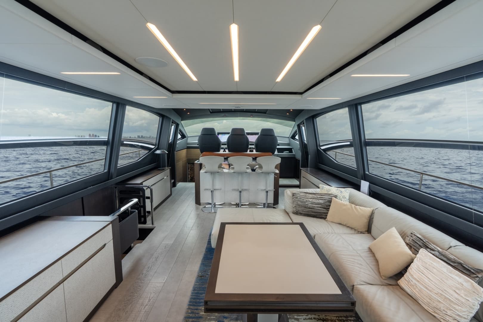2020 Pershing 8X