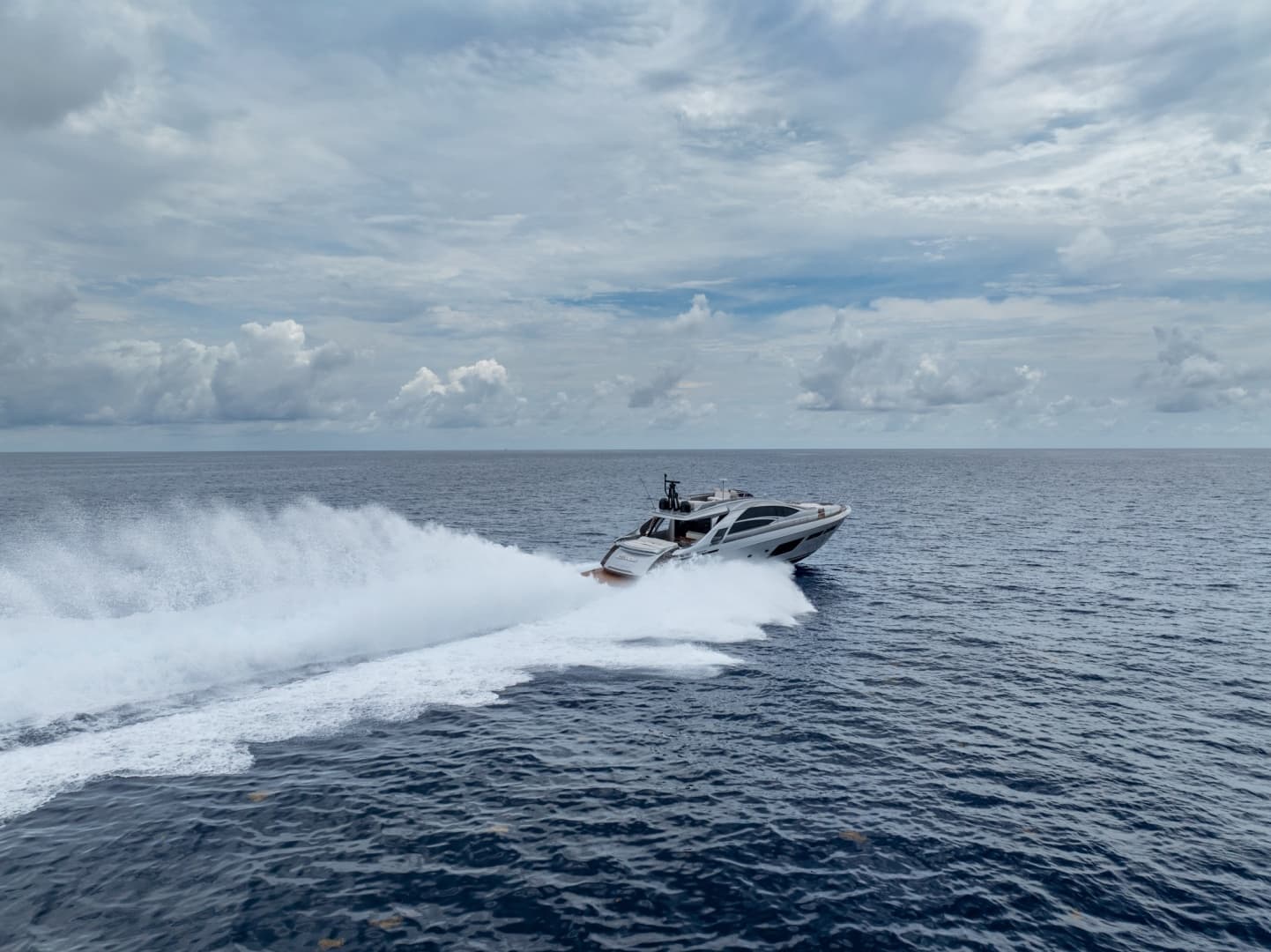 2020 Pershing 8X