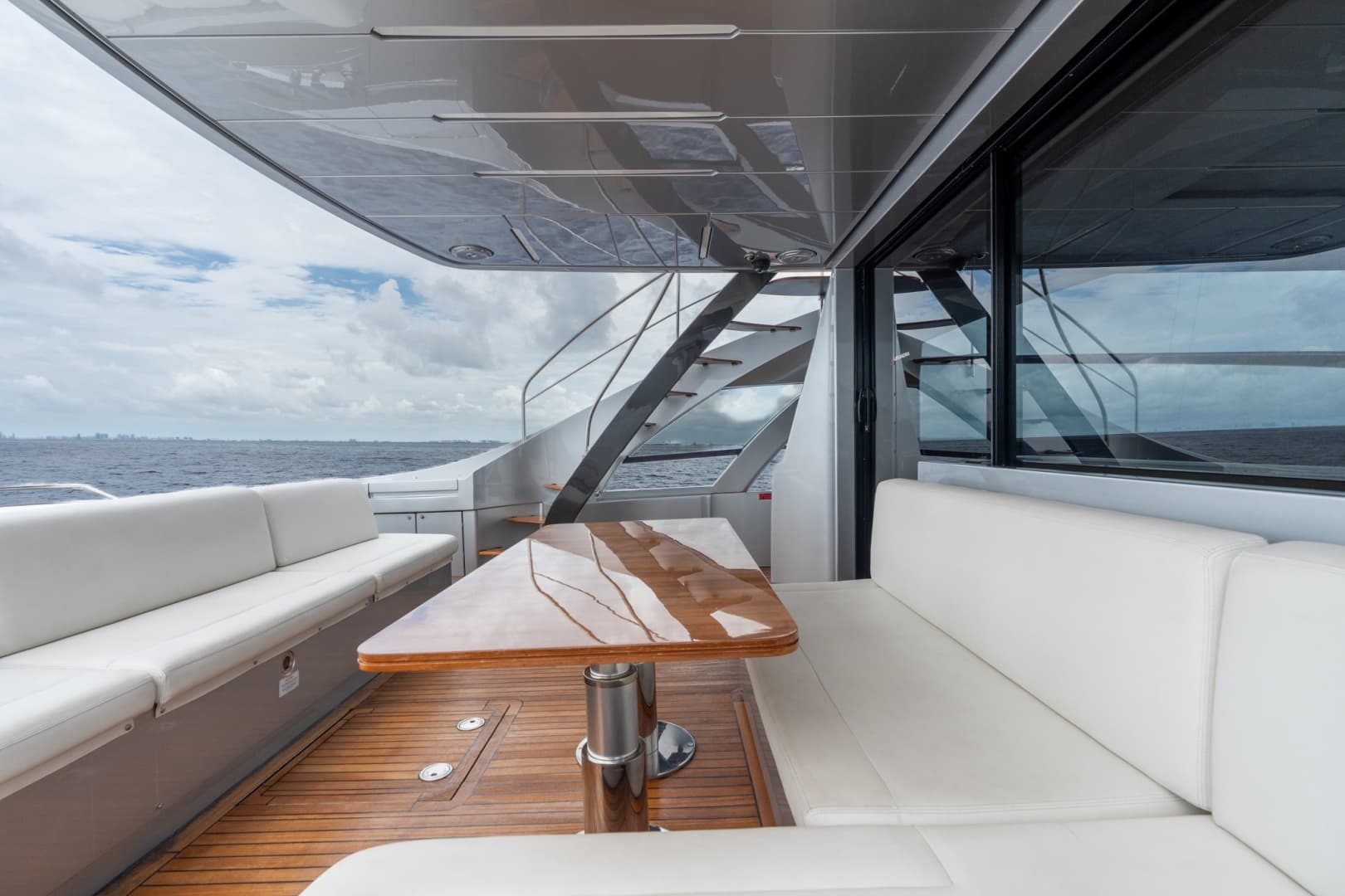 2020 Pershing 8X