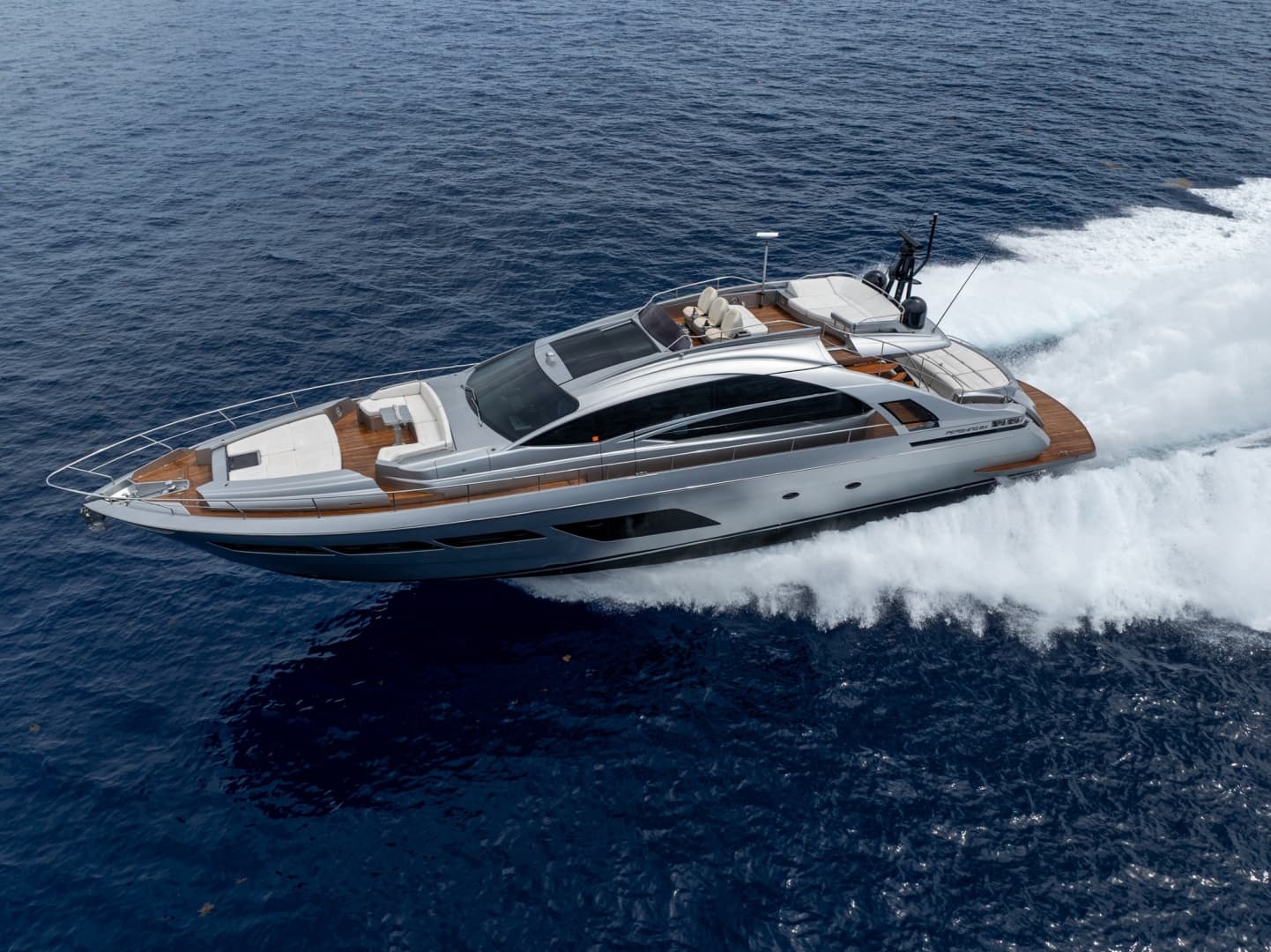 2020 Pershing 8X