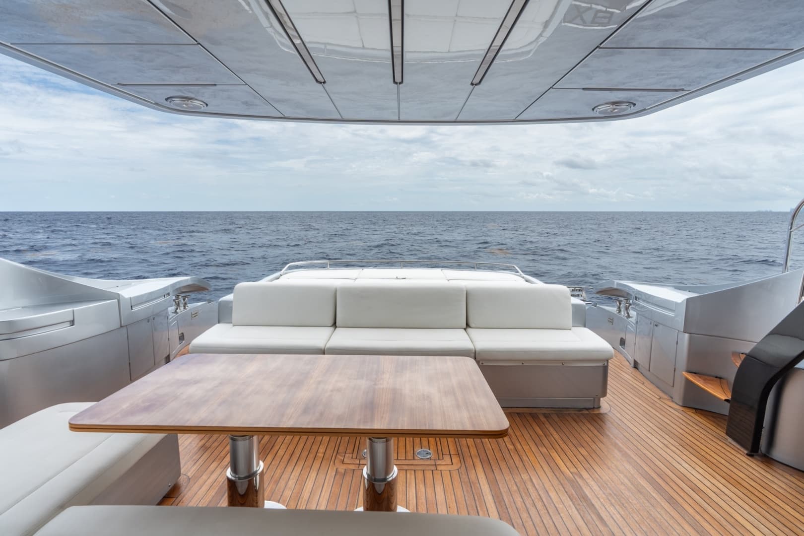 2020 Pershing 8X