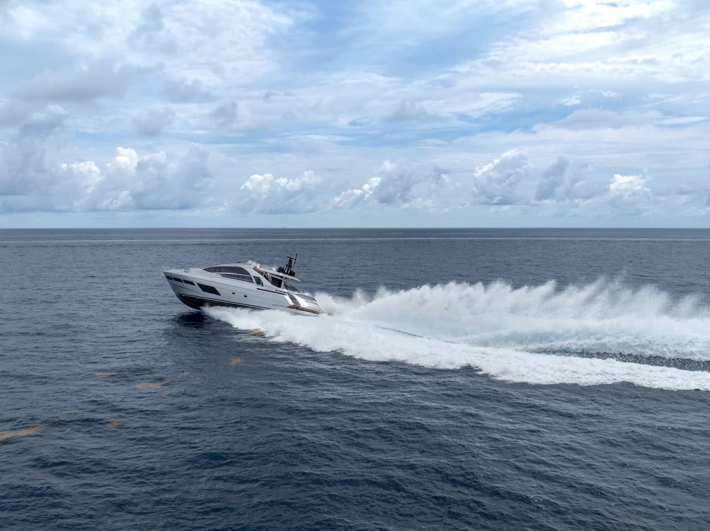 2020 Pershing 8X