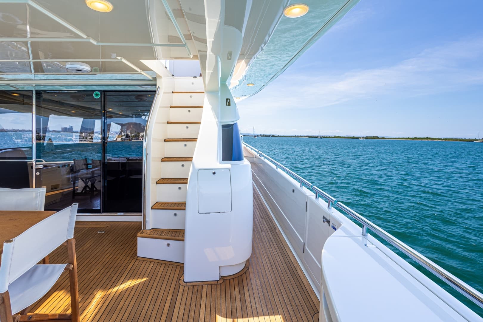 2013 Ferretti Yachts F800