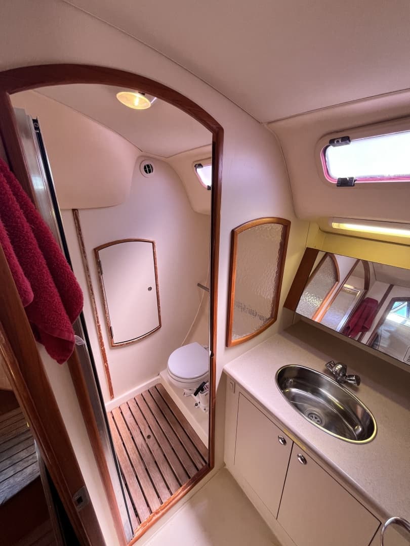2006 Hunter 36