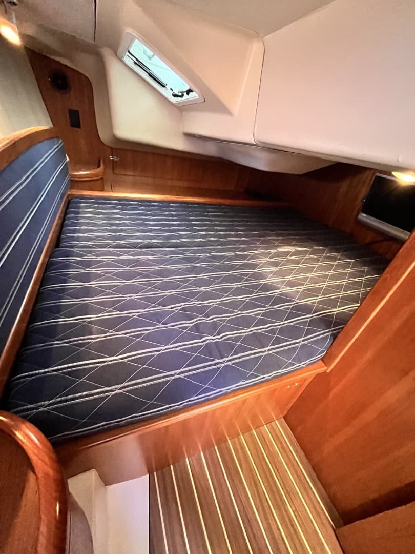 2006 Hunter 36
