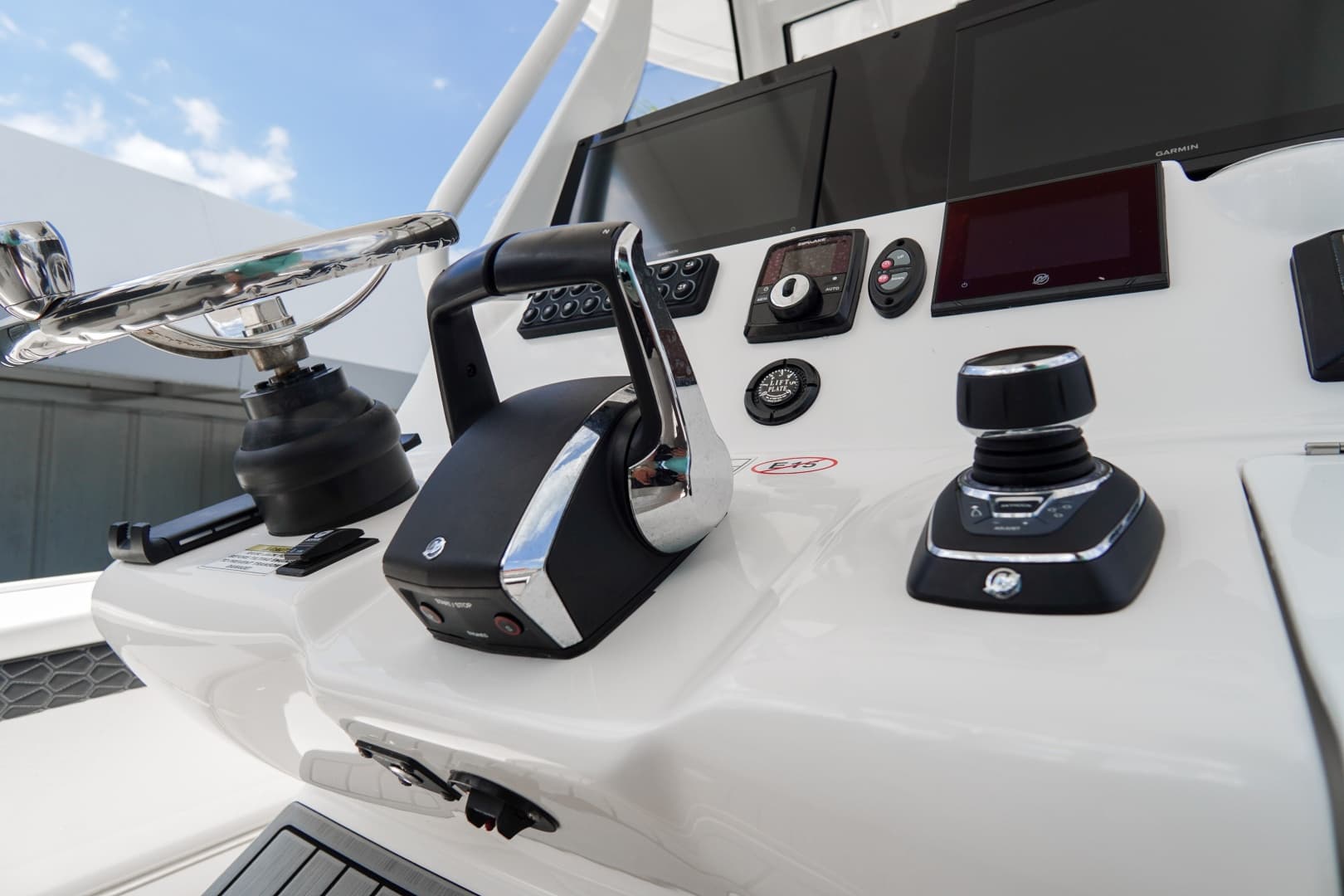 2025 Tidewater 3100 Carolina Bay