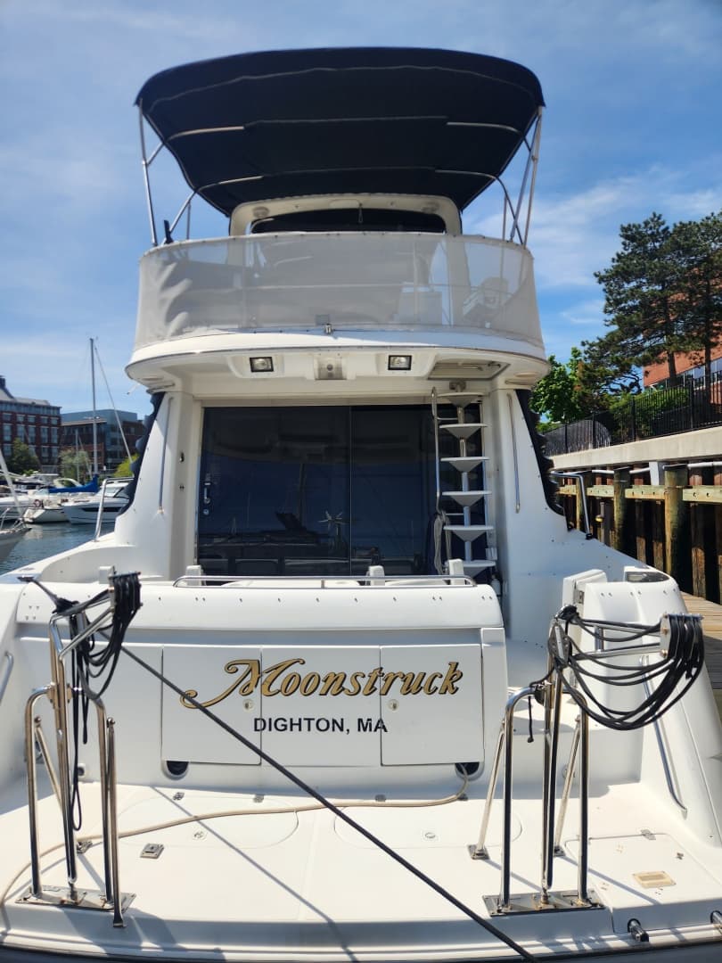 1998 Carver Voyager