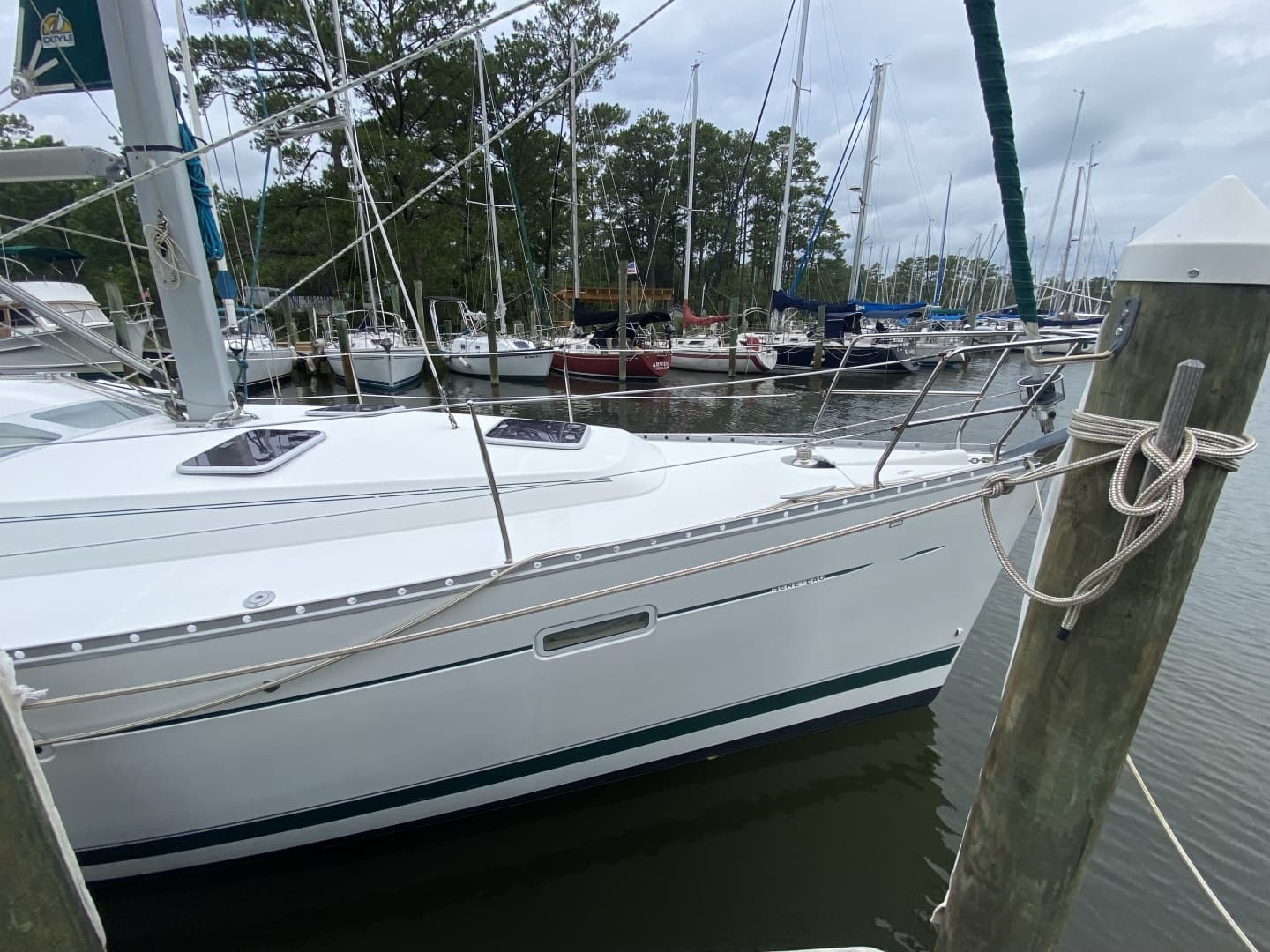 2004 Beneteau 373