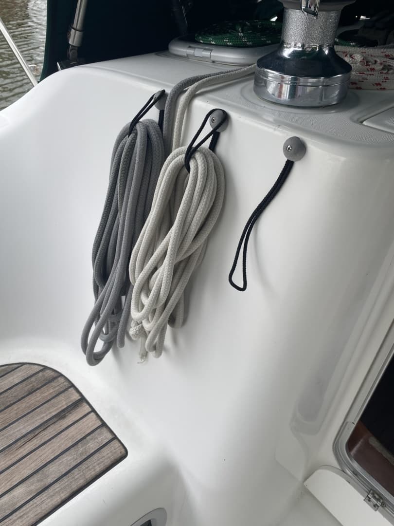 2004 Beneteau 373