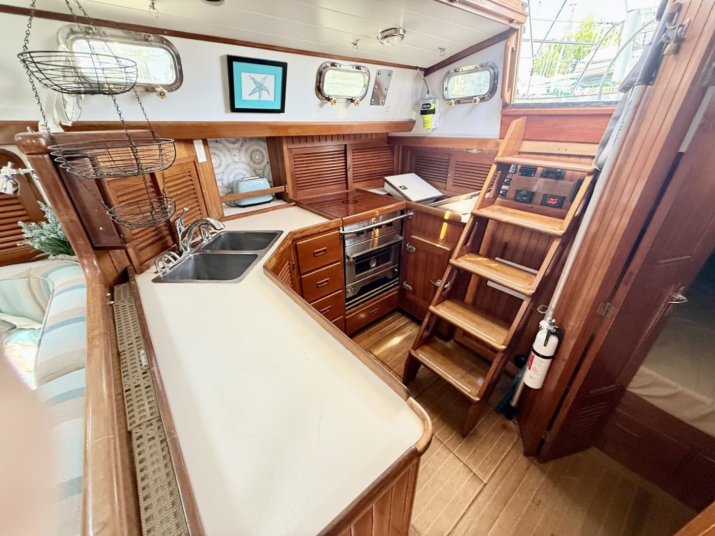 1985 Tayana Vancouver 42