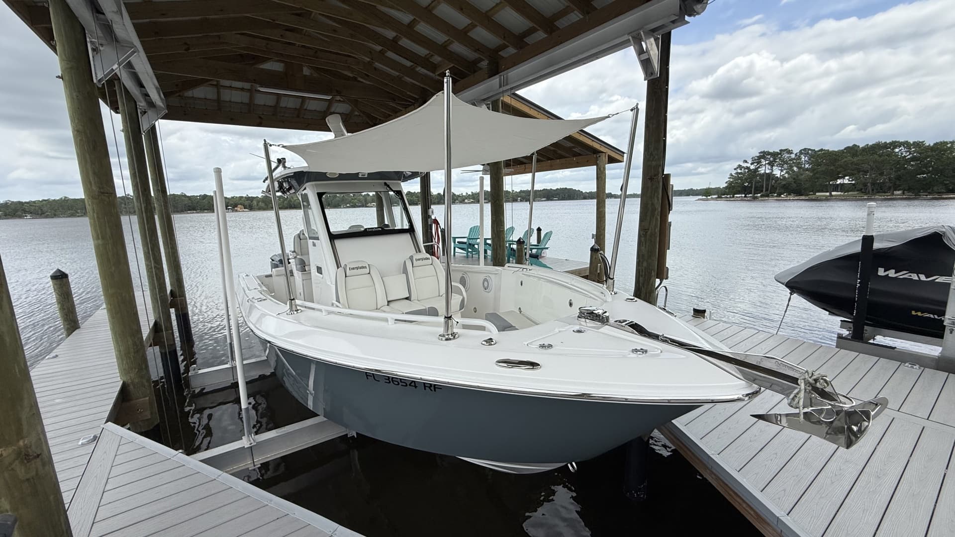 2016 Everglades 295 Center Console