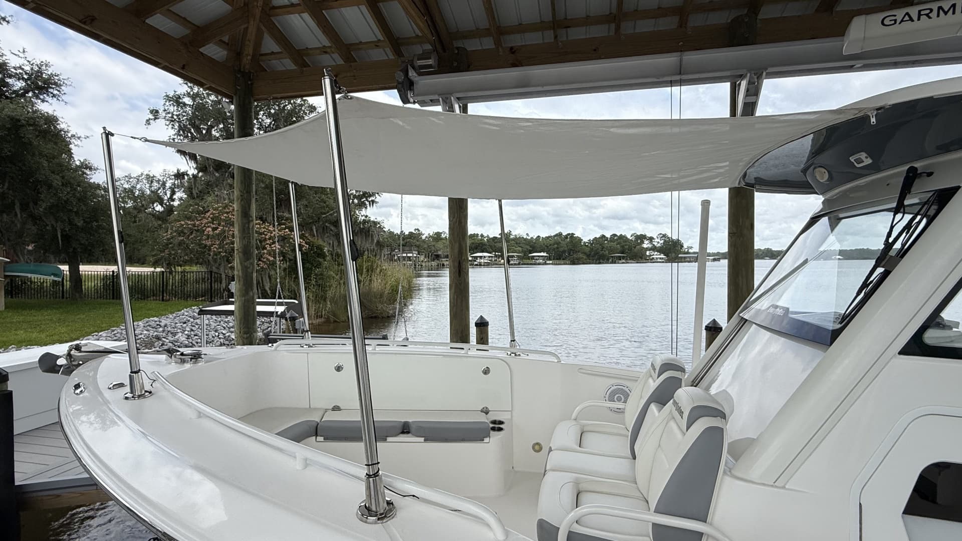 2016 Everglades 295 Center Console
