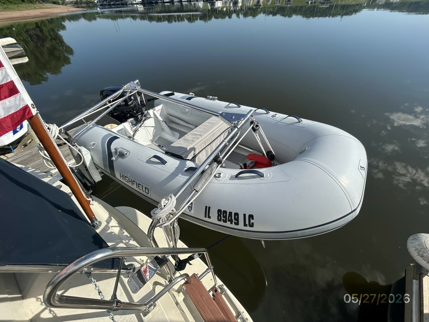 42' Hatteras tender1