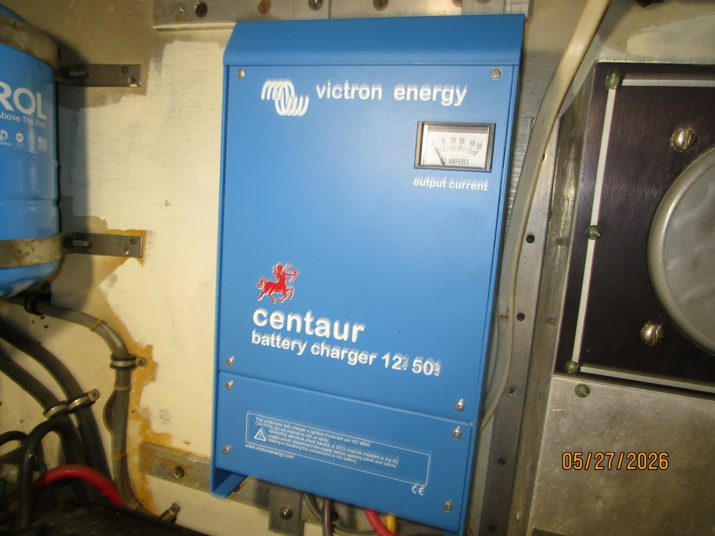 42' Hatteras battery charger