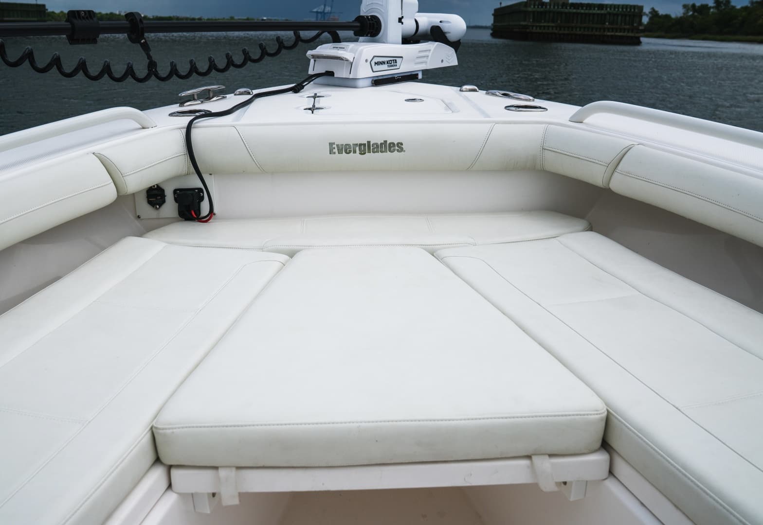 2020 Everglades 253CC