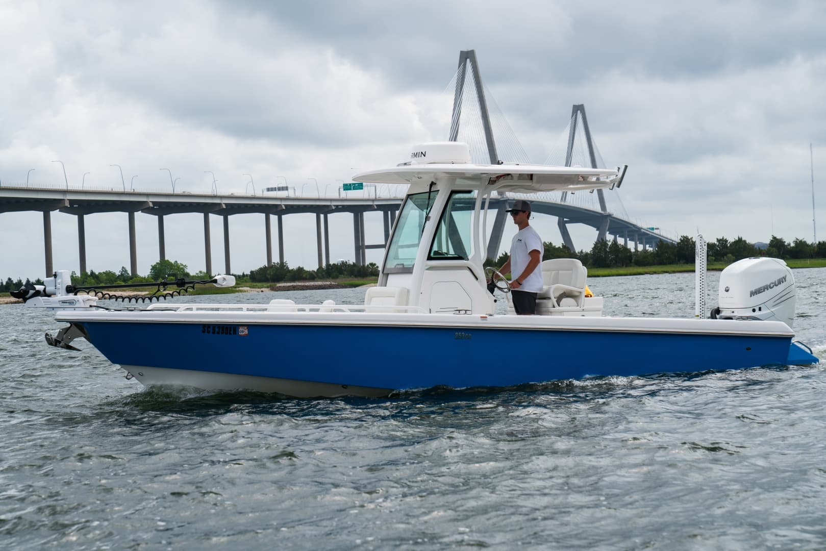 2020 Everglades 253CC