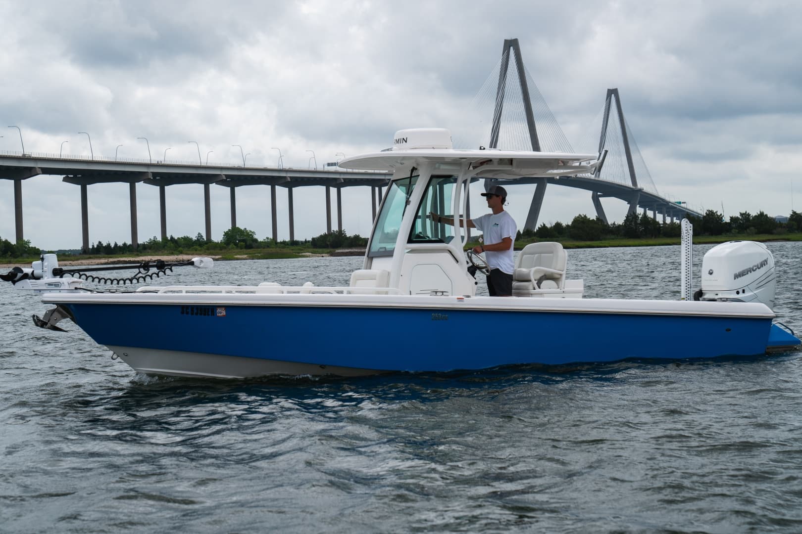 2020 Everglades 253CC