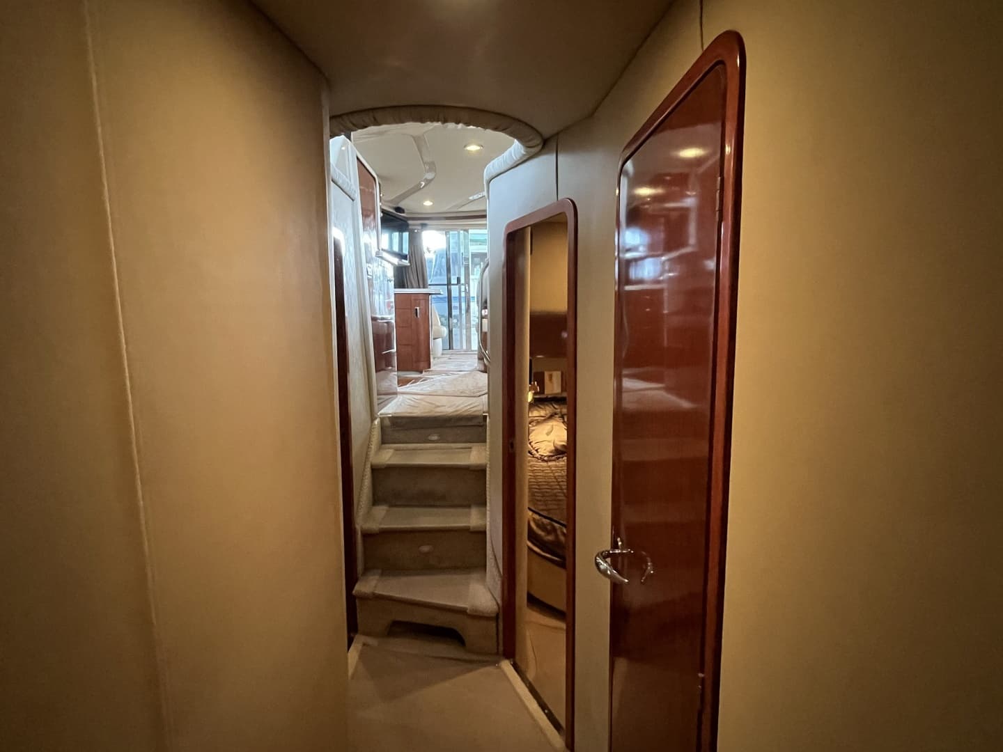 2003 Sea Ray 480 Sedan Bridge