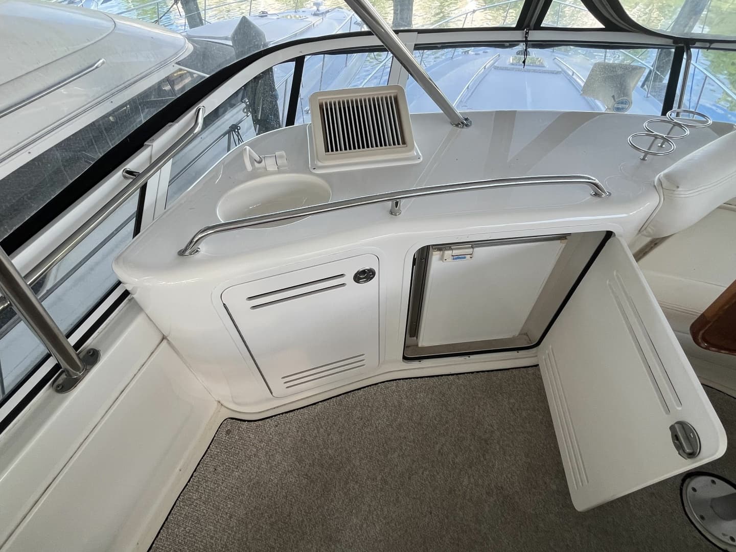 2003 Sea Ray 480 Sedan Bridge