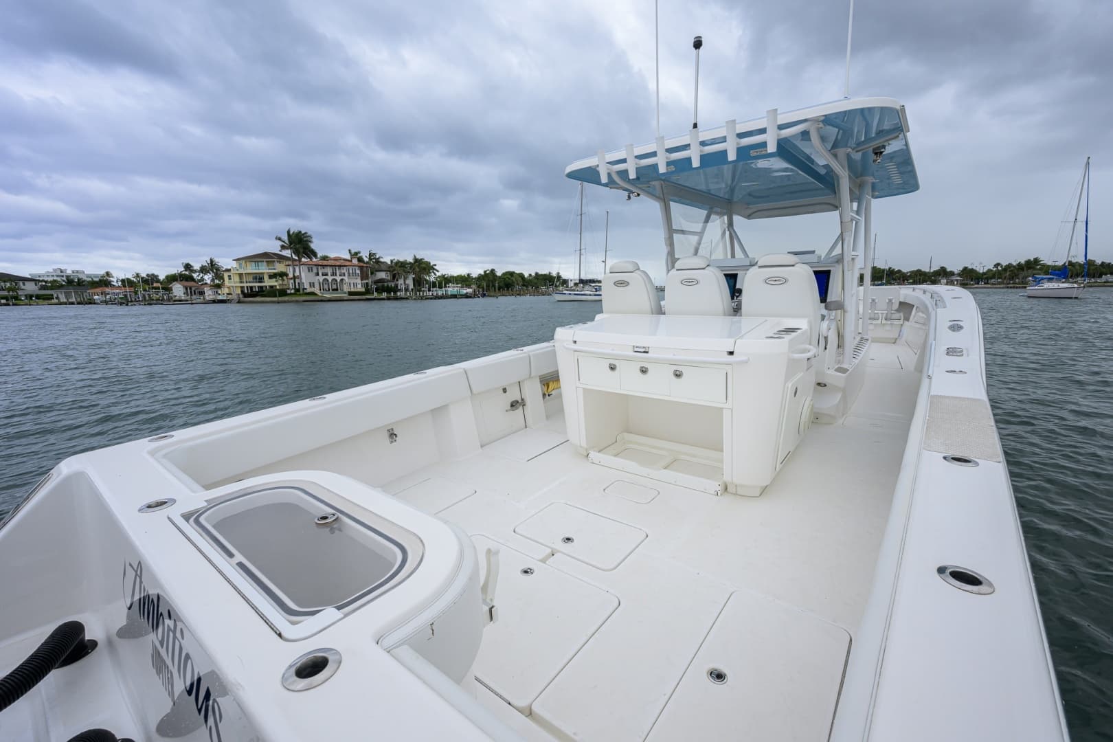 2019 Invincible 42 Open