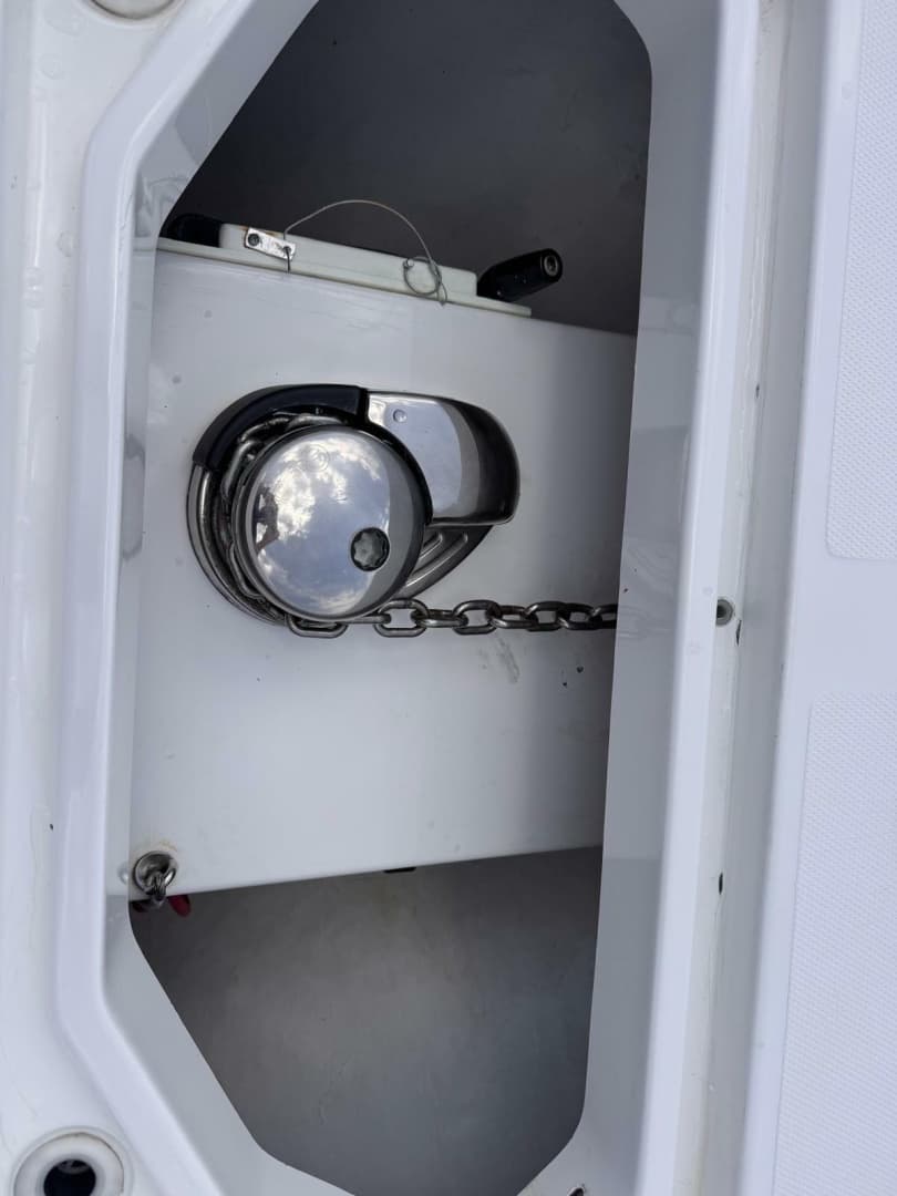 2019 Invincible 42 Open