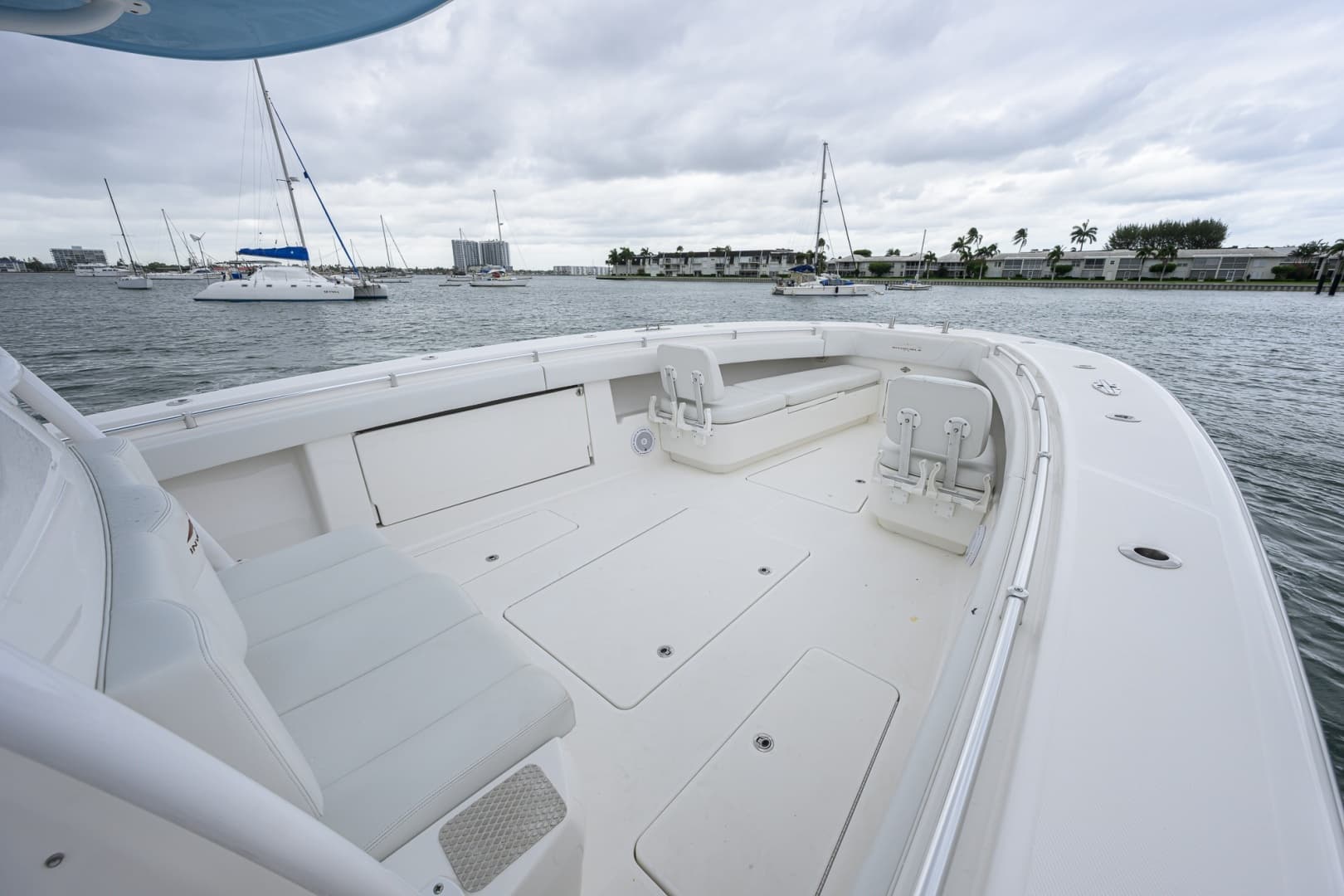 2019 Invincible 42 Open