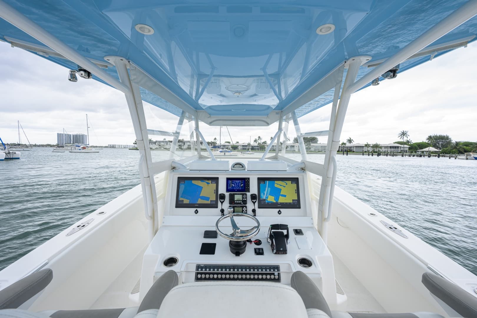 2019 Invincible 42 Open