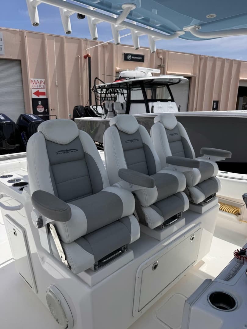 2019 Invincible 42 Open