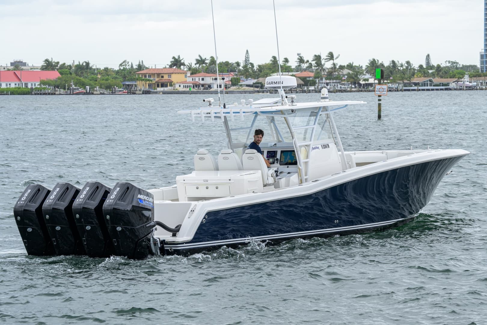 2019 Invincible 42 Open