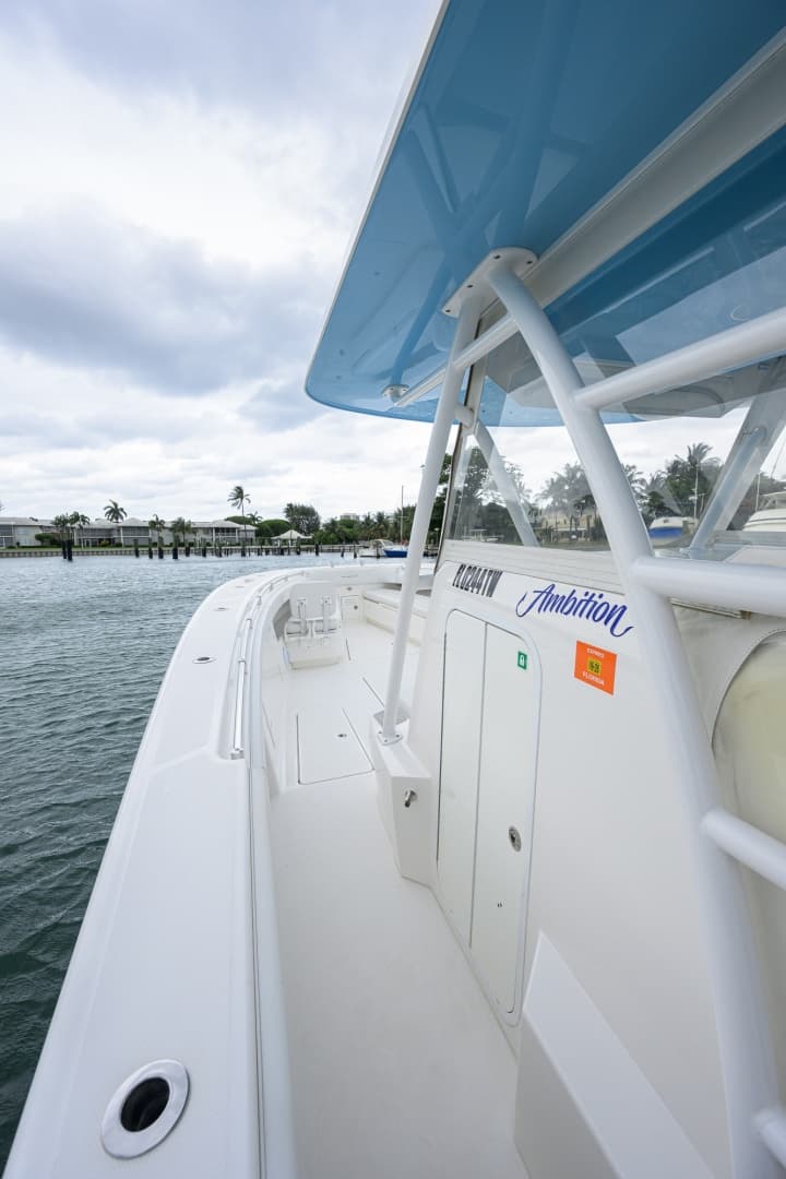 2019 Invincible 42 Open