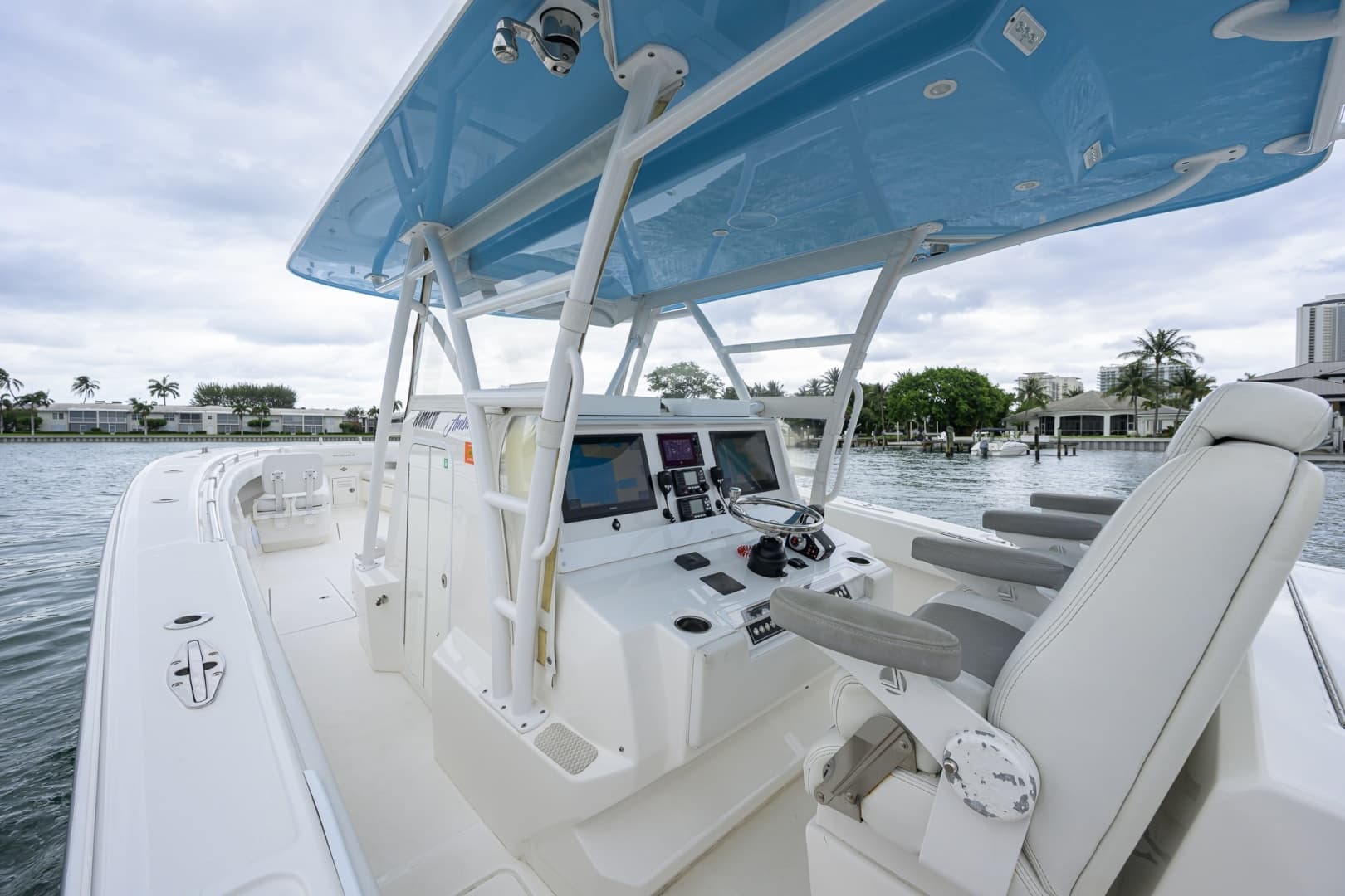 2019 Invincible 42 Open