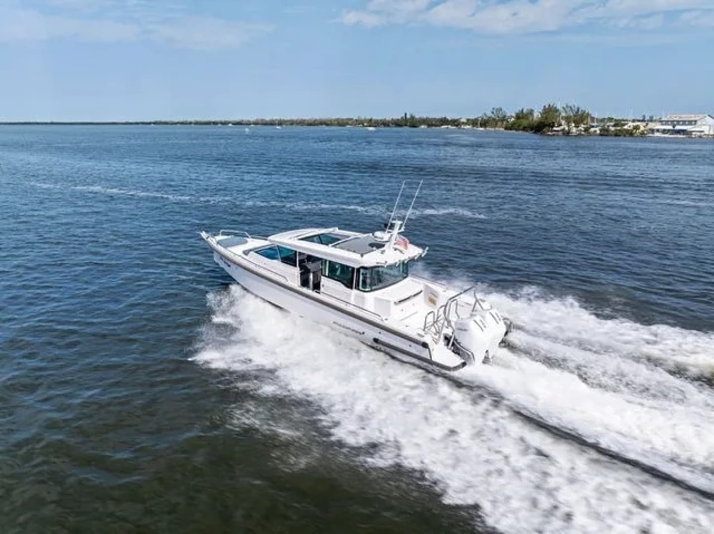 2022 Axopar 37 XC CROSS CABIN