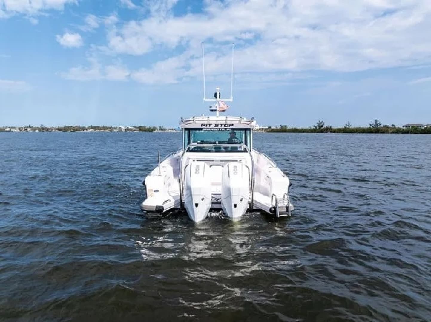 2022 Axopar 37 XC CROSS CABIN
