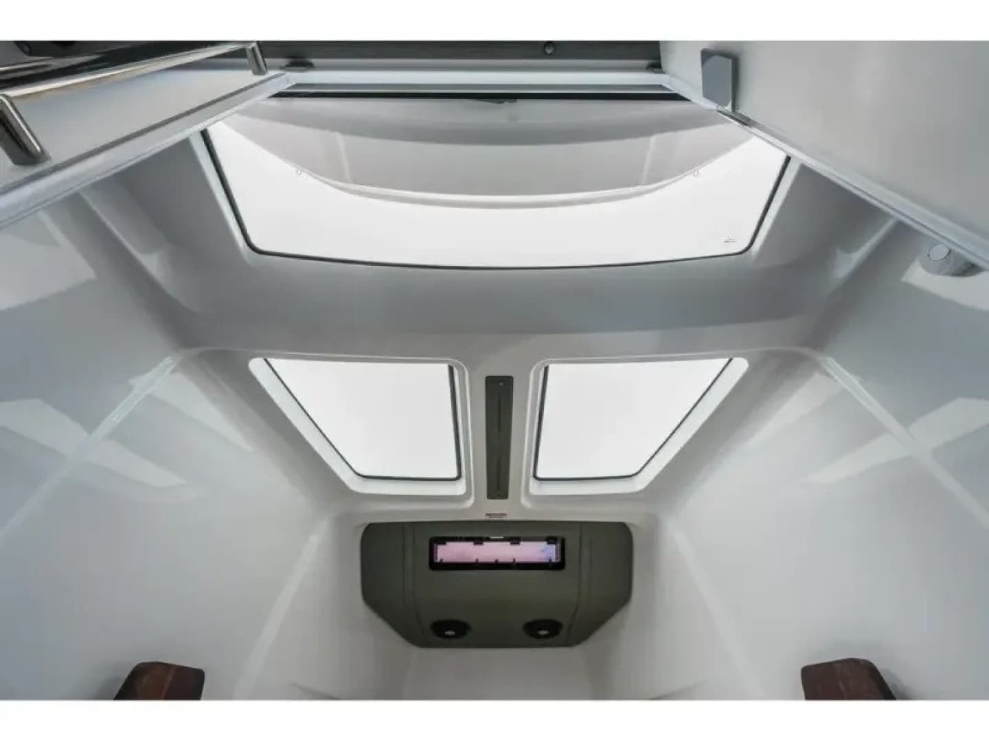 2022 Axopar 37 XC CROSS CABIN