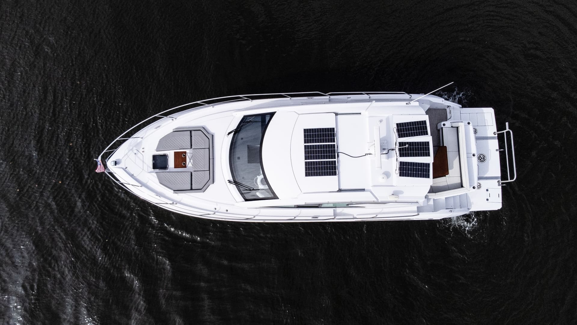 2023 Cruisers Yachts 46 Cantius