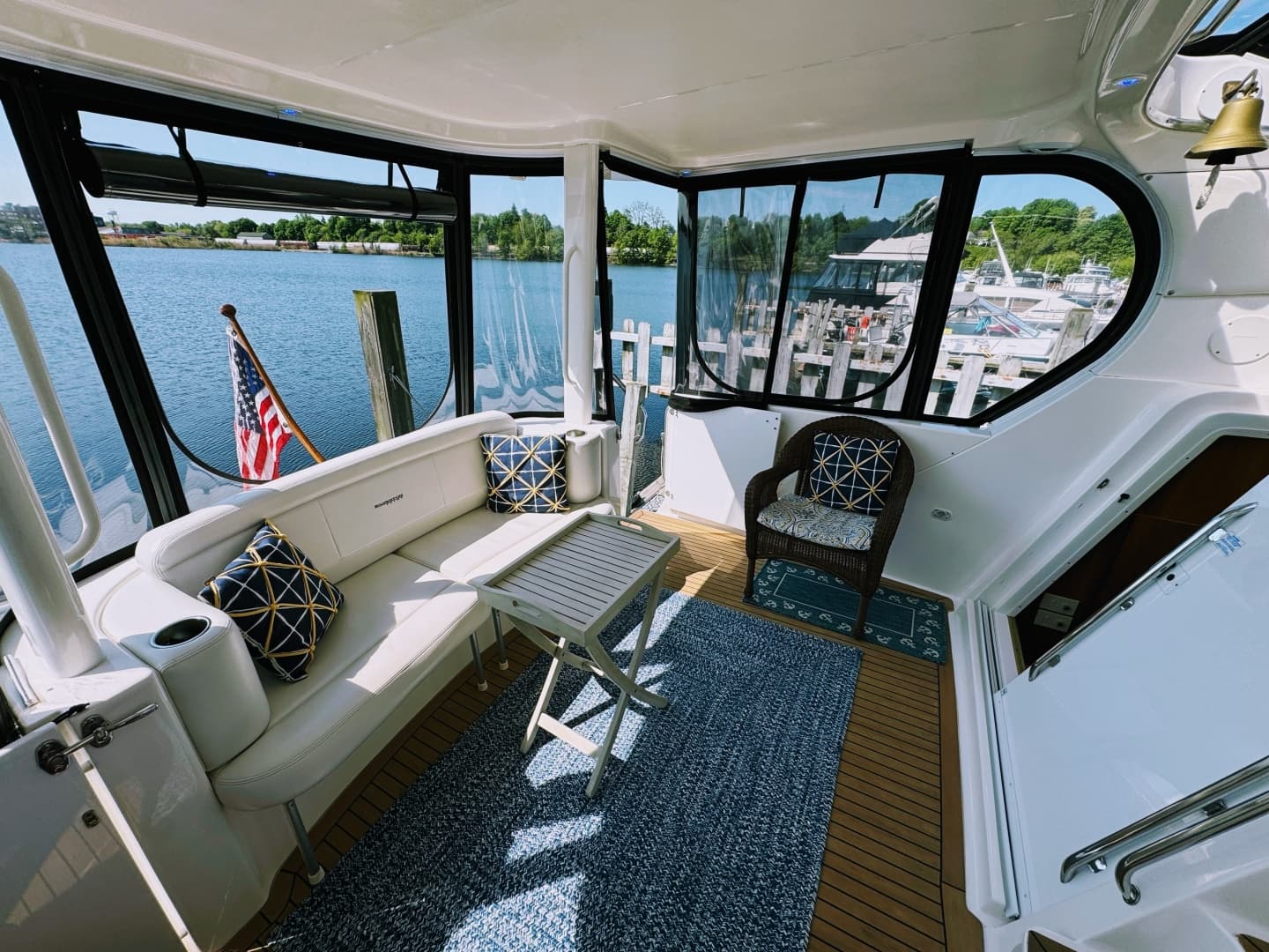 2002 Silverton 39 Motor Yacht