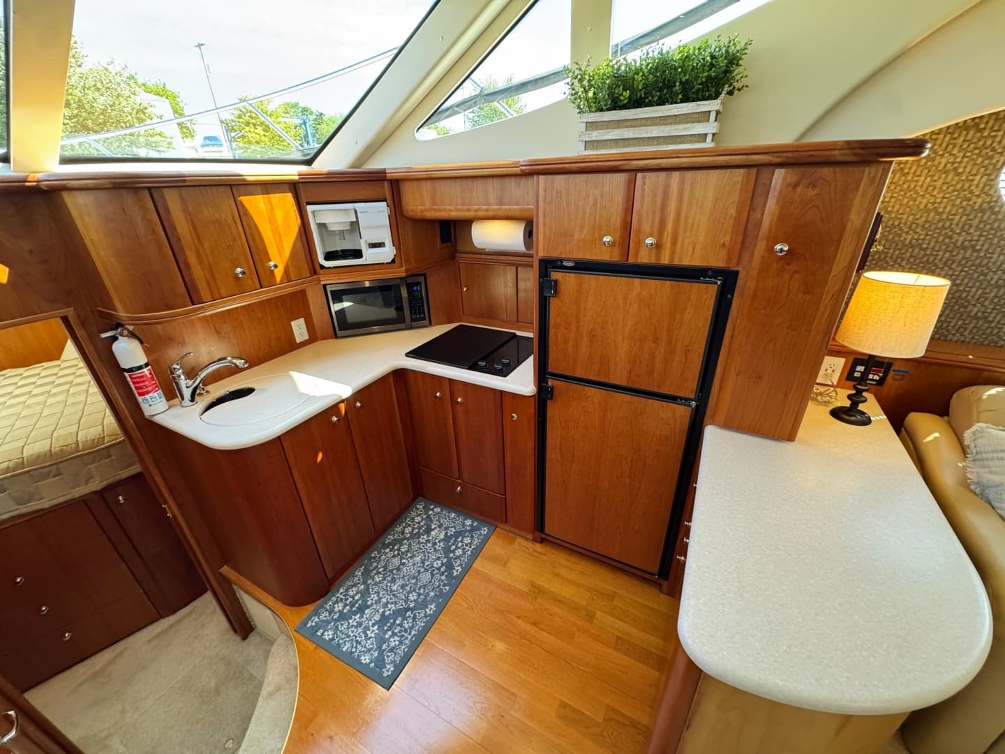 2002 Silverton 39 Motor Yacht
