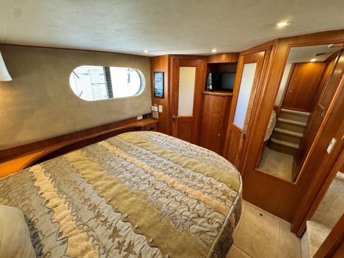 2002 Silverton 39 Motor Yacht